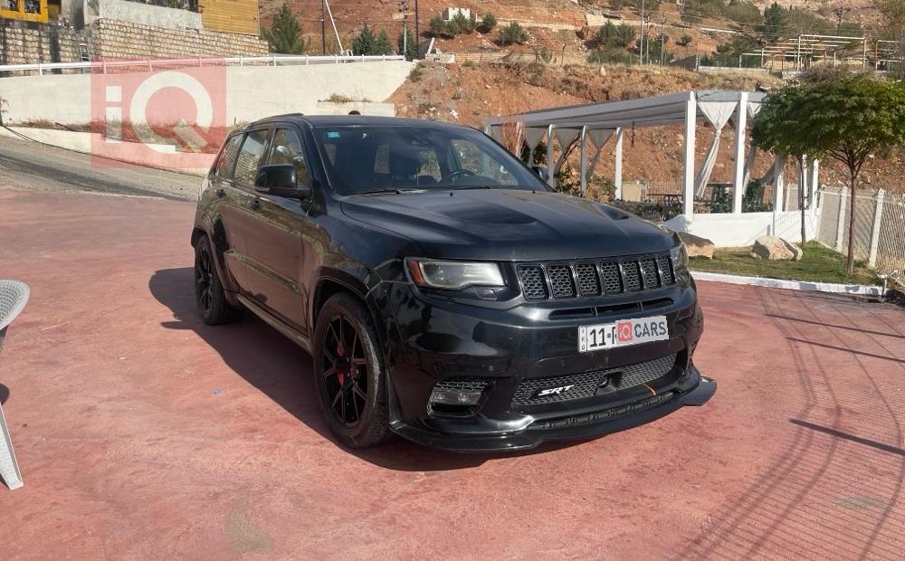 جیپ گراند شیرۆکی